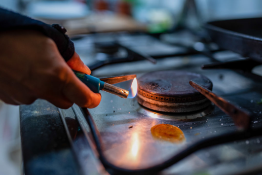 Cold Weather, Hot Meals & The Science Behind Gas Canister Stove Performance  in the Cold