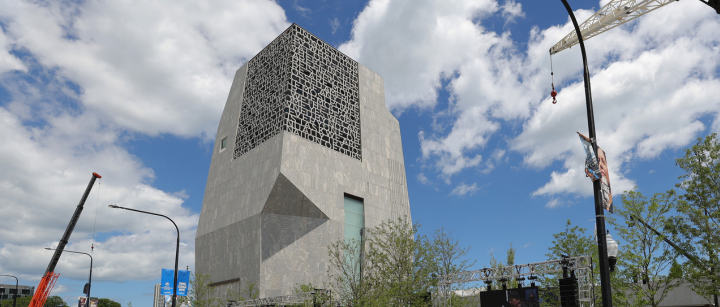Explaining What We Know About the Obama Presidential Center Contractor Disputes